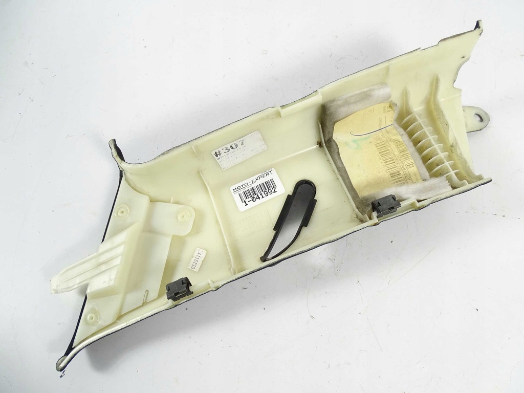 фото №4, Mercedes r w251 захист обшивка стійка lewego