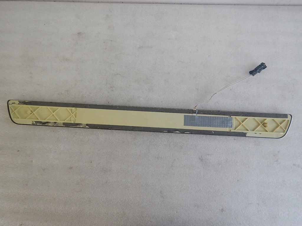 фото №2, Mercedes c w205 молдинг na порог led