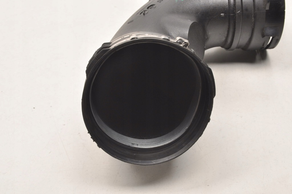 Maserati quattroporte vi 3.0 труба повітрозабірник повітря 670001590 70554357 Недорого