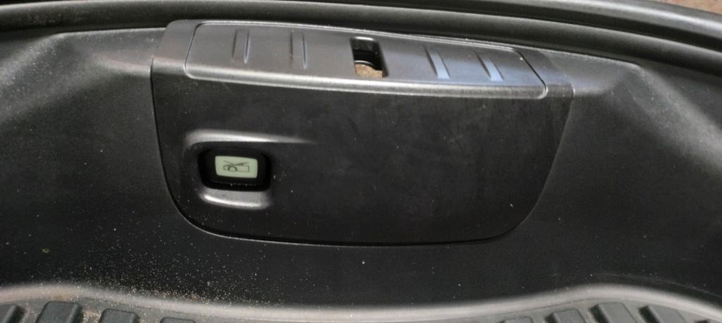 Поддон багажник багажника tesla 3 lift в Украине