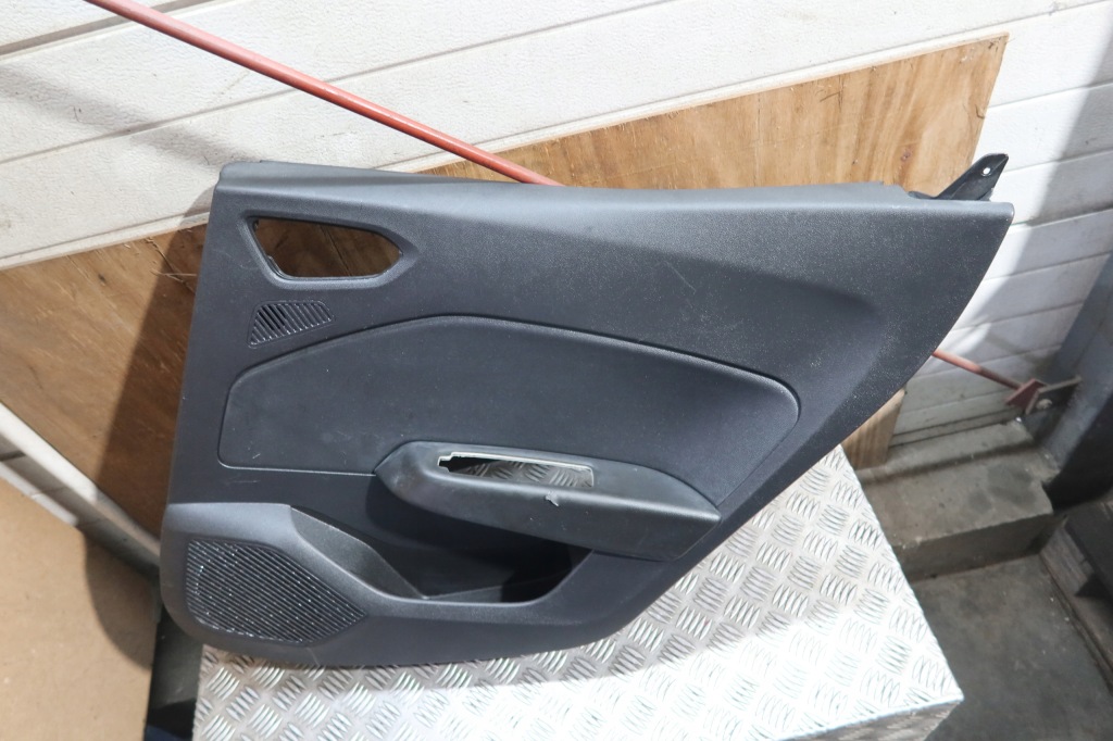 фото №1, Обшивка оббивка двері правий задня clio v uszk. 829a06266r