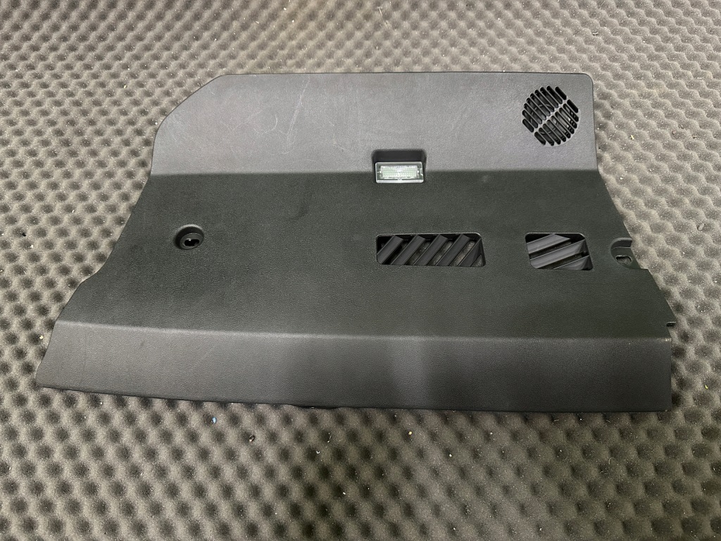 Купити 1647919-00-a захист панелі приладової tesla model y