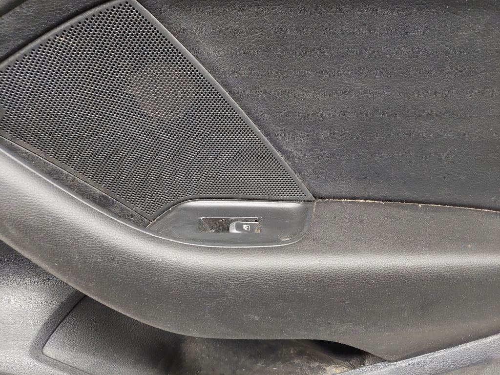 фото №6, Audi a3 s3 8v 8v5867306 задняя правая обшивки дверь