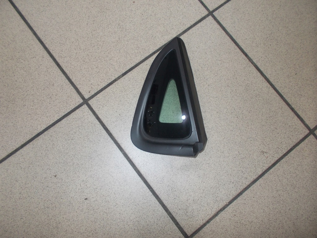 фото №1, Скло koroseryjna renault clio iv 12- правий задня