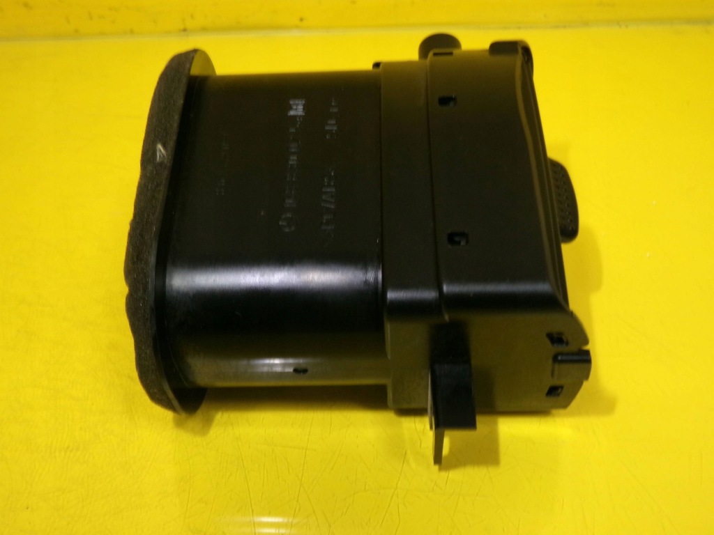 Боковая решётка обдув правая mercedes-benz a w168 1688300254 nr1333 с Разборки