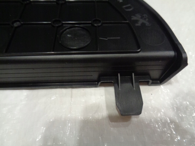 фото №7, Peugeot 5008 i правая заглушка защита багажника 98160347zd nowa