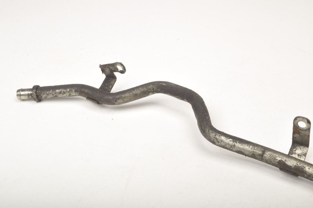 фото №4, Aston martin db9 6.0 труба шланг двигуна 4g43-7w093-cc