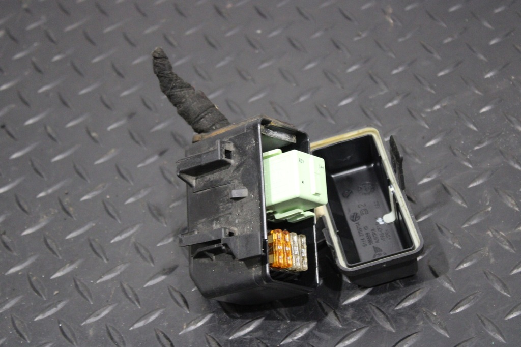 фото №1, Коробка запобіжників корпус mini countryman r60 2755704