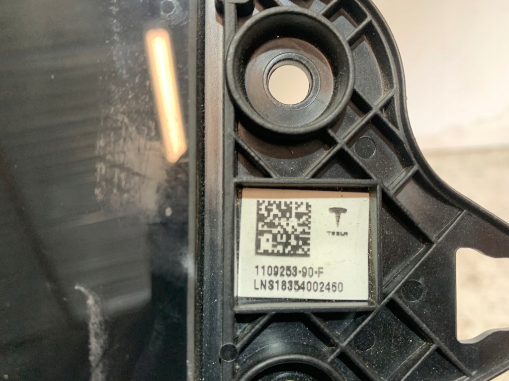 фото №4, Блок двигуна лівий скляний камера tesla 3