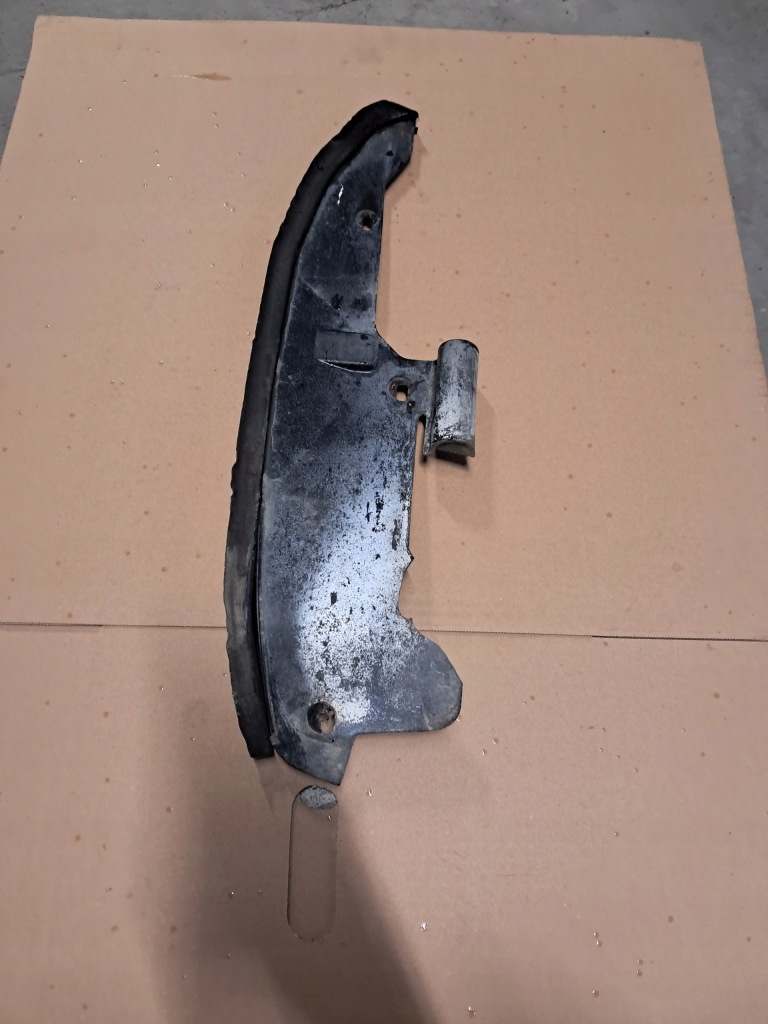 Купить Подкрылок правый перед mercedes w123 1238840235