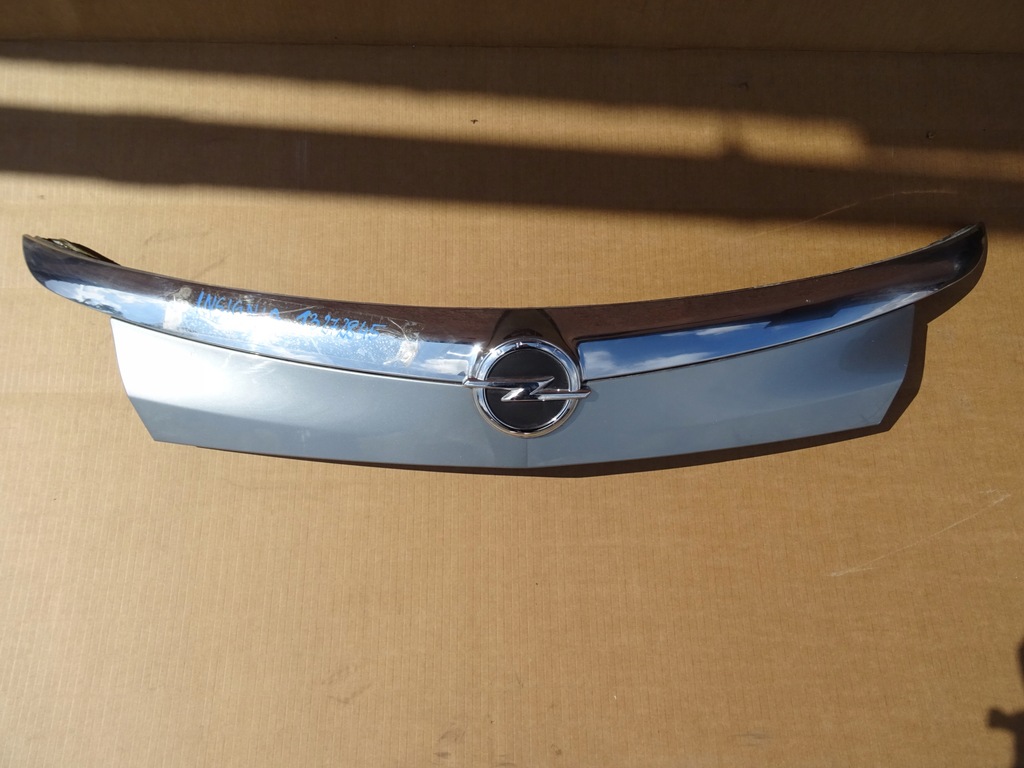 фото №1, Opel insignia a накладка багажника 13272845