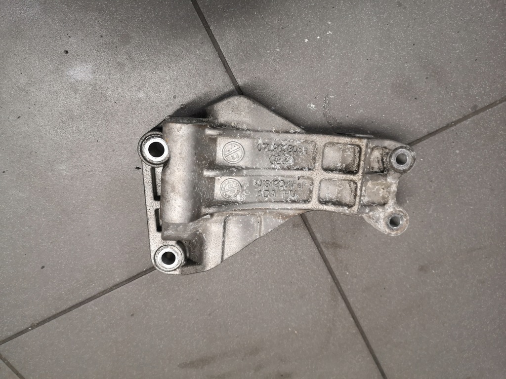 фото №1, Кронштейн генератора audi s8 d3 5.2 fsi bsm 07l903805h