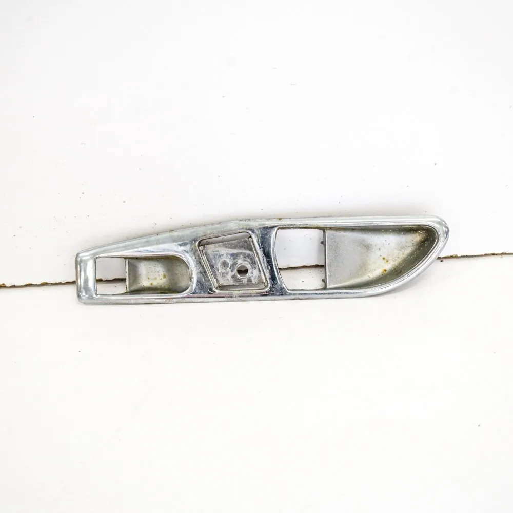 Купить Рамка ручка передних правых дверь mercedes-benz sl r107 a1077660611