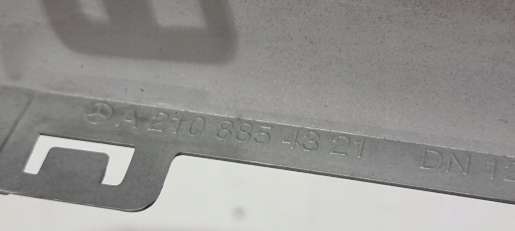 фото №10, Молдинг бампера задня mercedes e w210 lift sedan