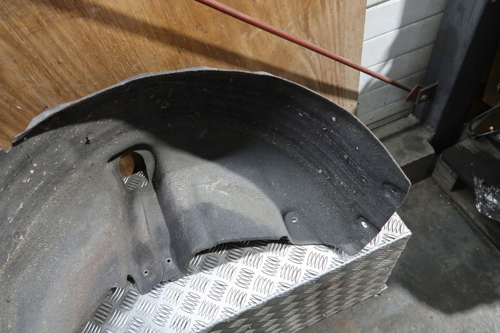 фото №9, Подкрылок правый задняя audi a1 8x 8x0810972d