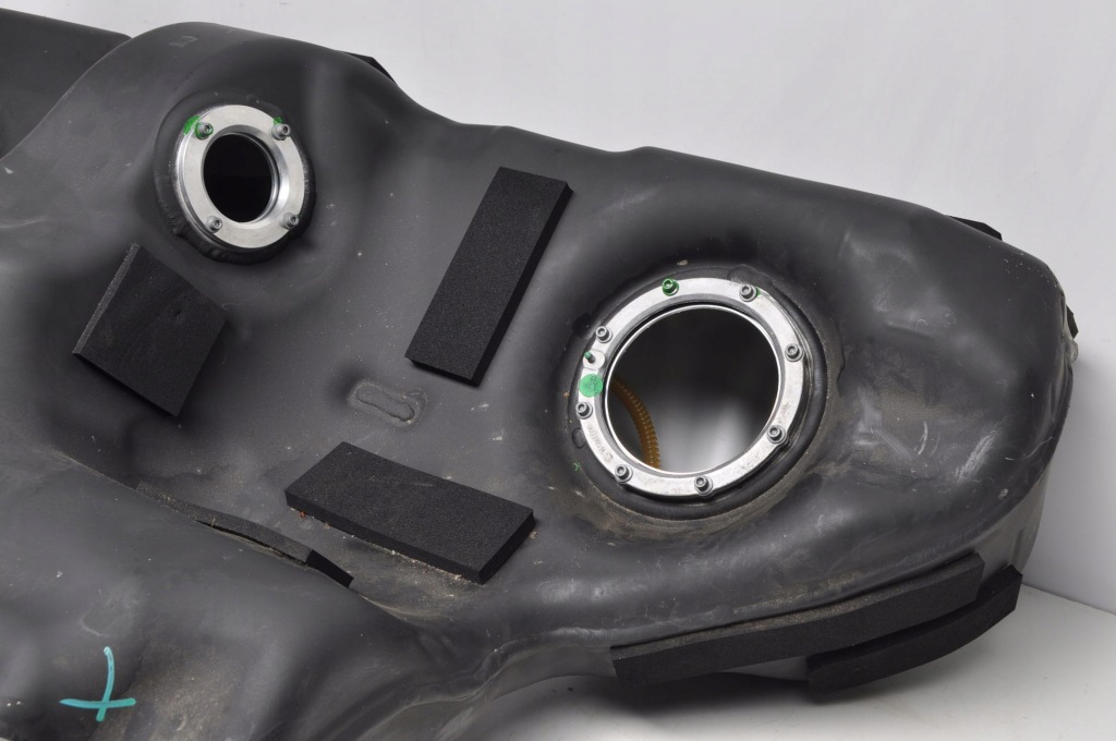 Ferrari portofino 3.9 f164 бак топлива bak 333688 Киев