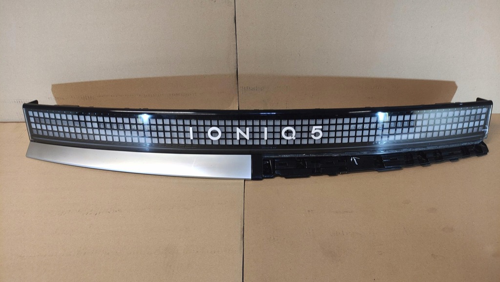 фото №1, Hyundai ioniq v молдинг накладка кришки задня