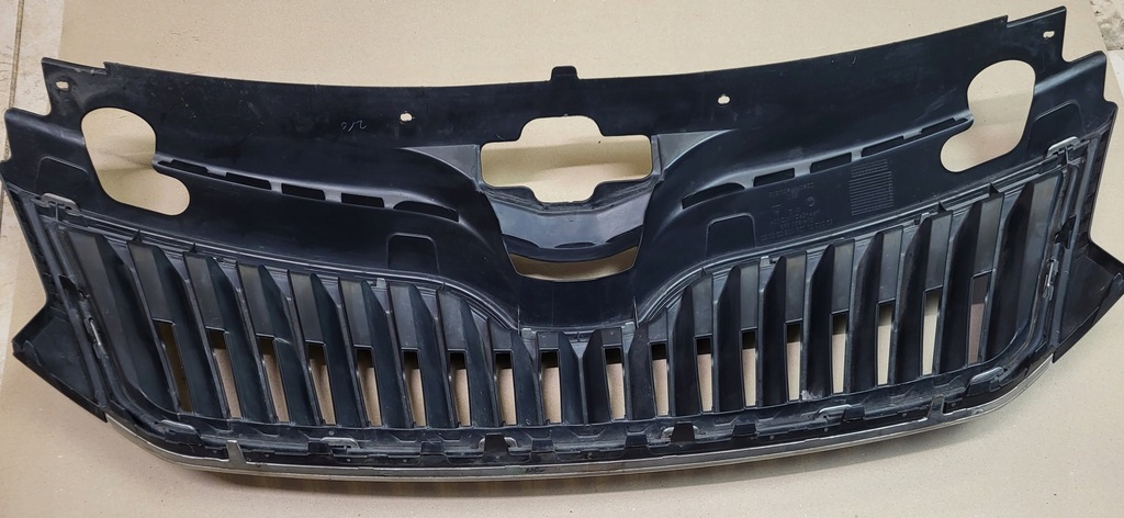 фото №10, Решітка радіатора решітка радіатора перед skoda rapid 5ja оригінальний номер 5ja853668