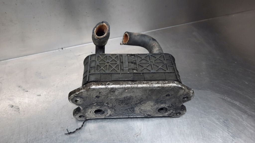 фото №1, Радиатор масла volvo xc90 i 8677973