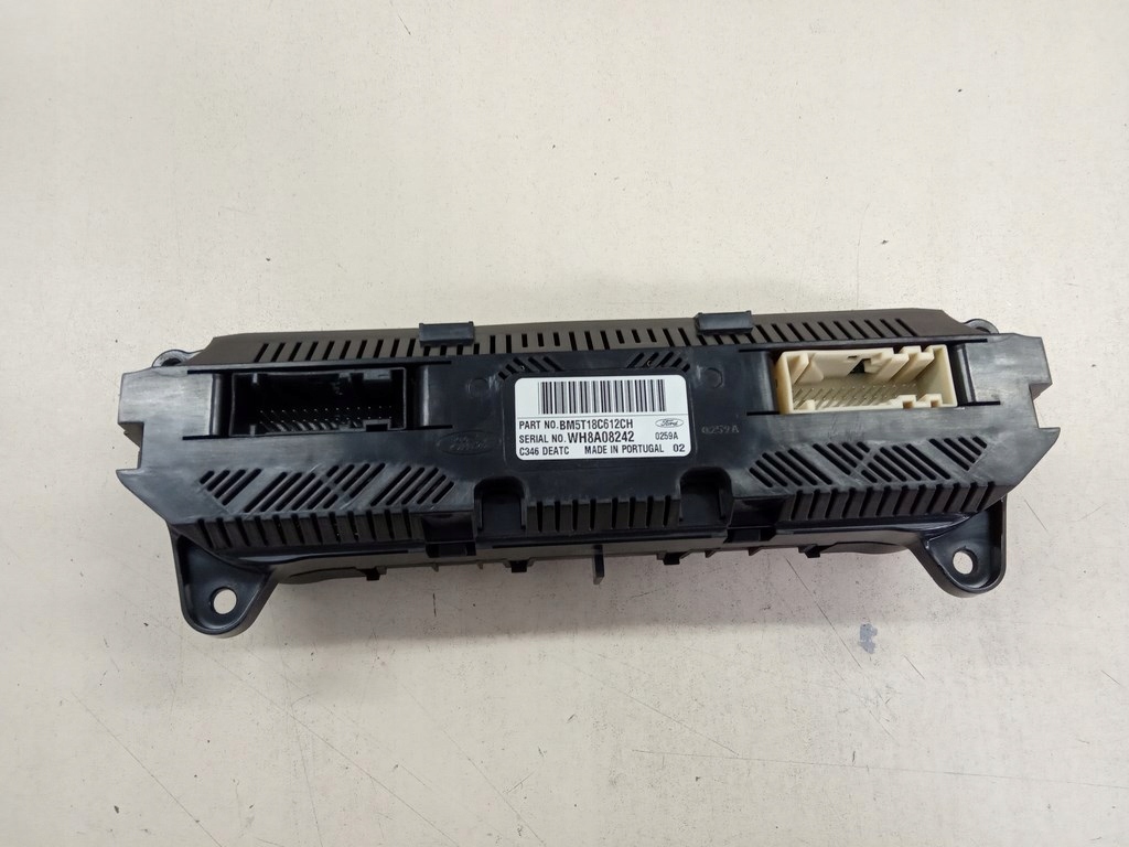 фото №3, Ford focus mk3 2011-14r. - панель climatronic