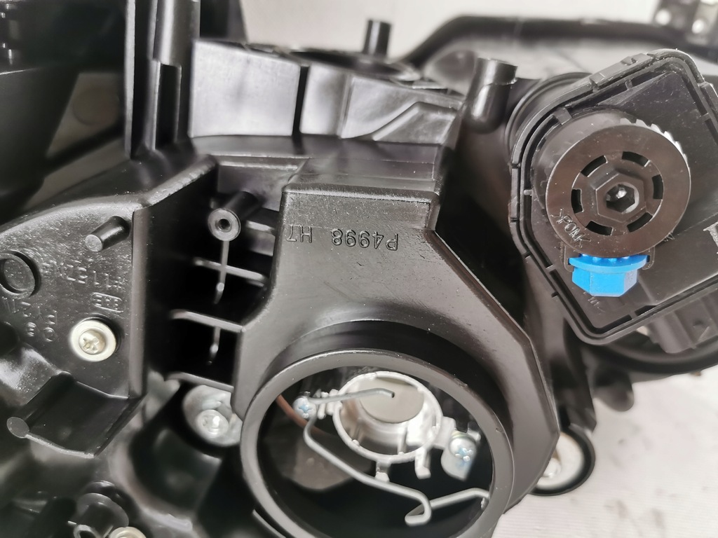 фото №9, Mazda 5 cr 08-10 лінза лампа права фара