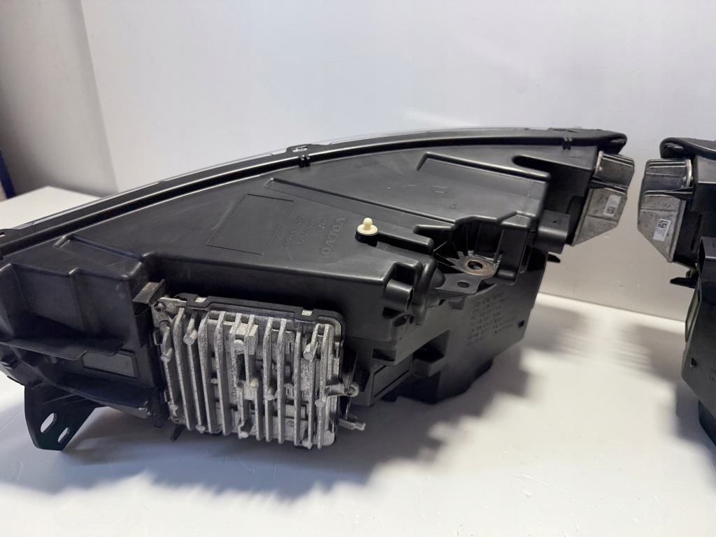 фото №7, Volvo xc40 лампа лампы передние full led europa комплект