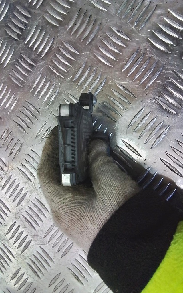 фото №4, Toyota yaris iv 2022 радар distronic 88210-0d010