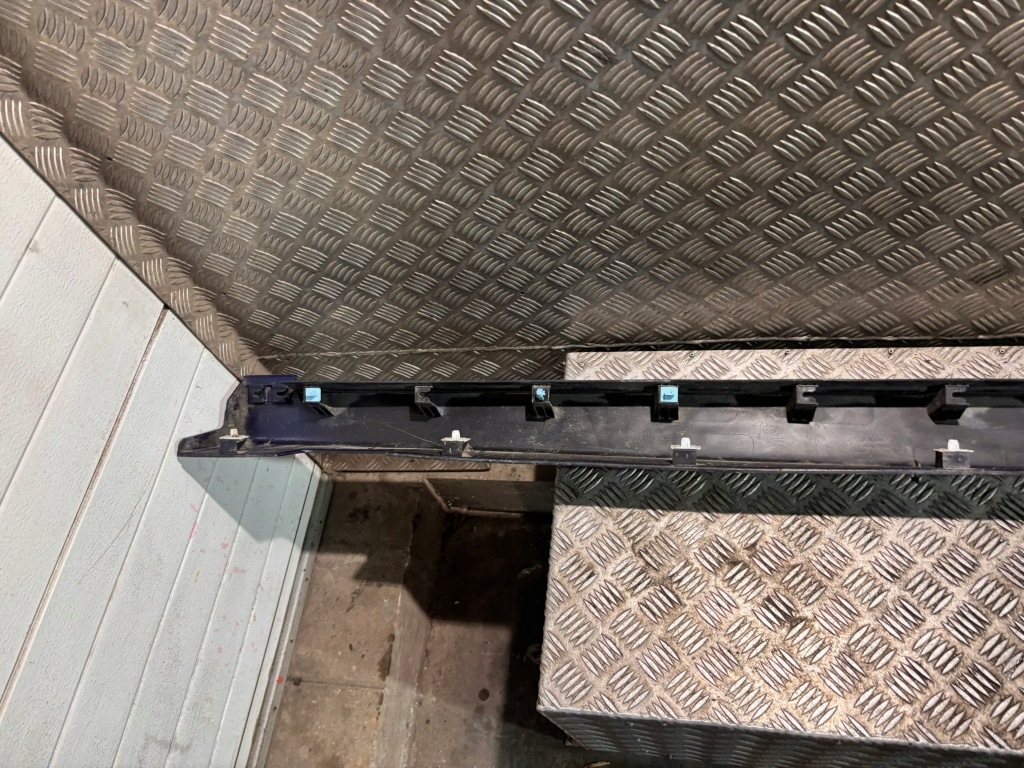 Hyundai ioniq поріг молдинг поріг правий 87752-g2000 Київ