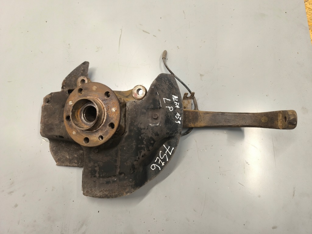 Купить Поворотный кулак левый перед alfa romeo 159