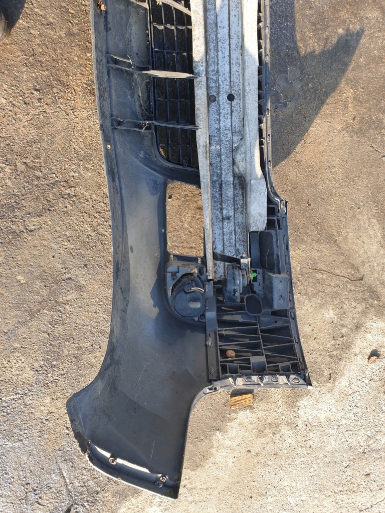 Купити Бампер передній перед audi a6 c5 lift код лакофарбового покриття lz9w