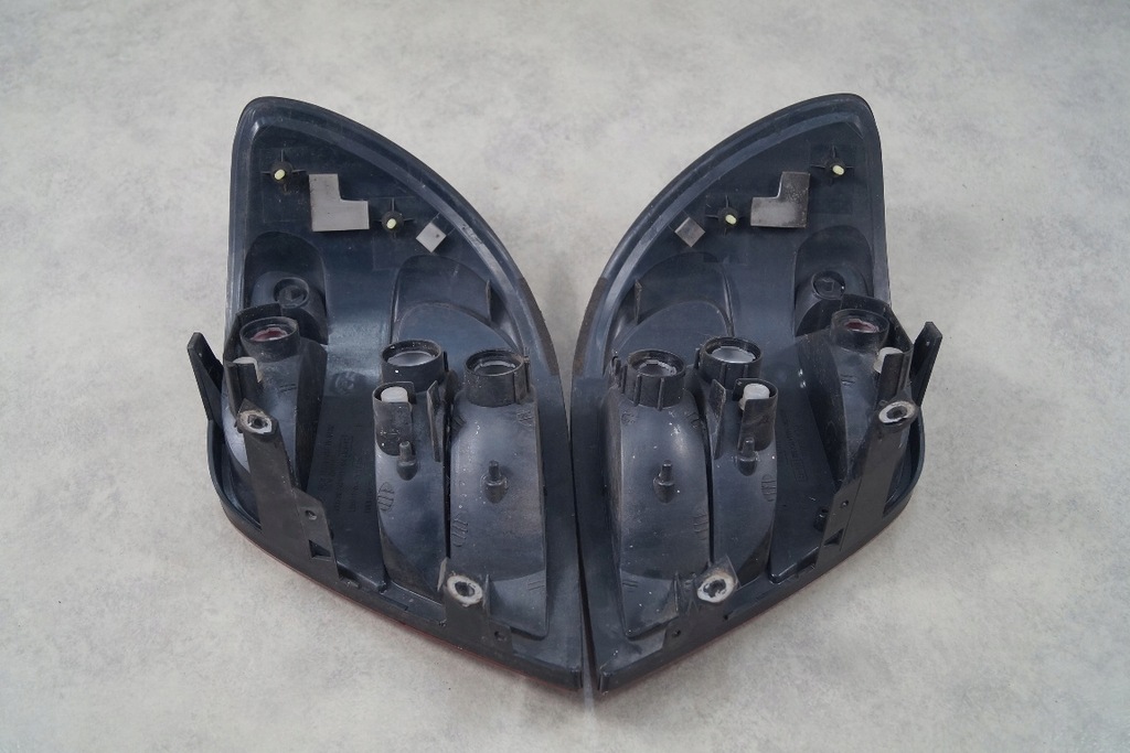 фото №6, Лампы задние kpl ang subaru impreza ii gd kombi