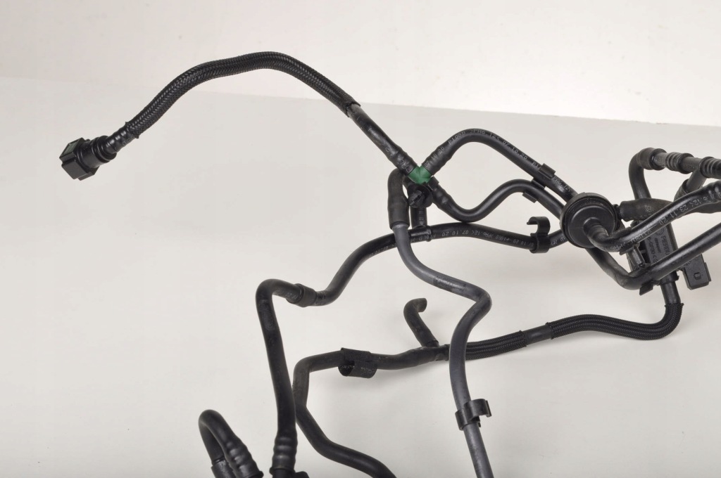 Land rover discovery l462 3.0 d дроти шланги вакууму k6d3-9s468-ad Недорого