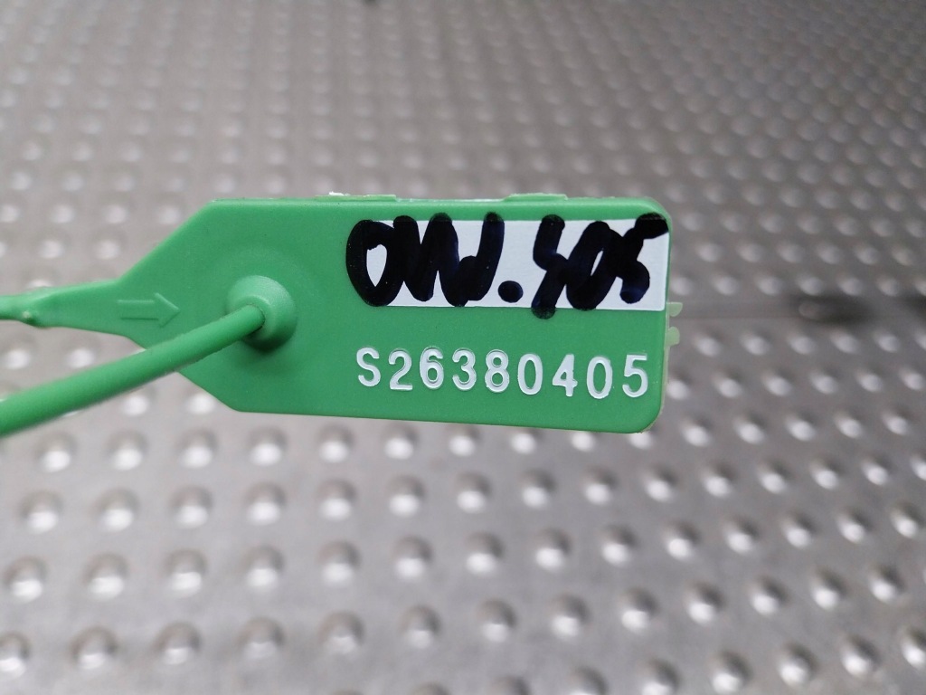 Накладка акумулятор 1k0915335c golf v a3 8p altea leon 2 passat b6 touran 1 Недорого