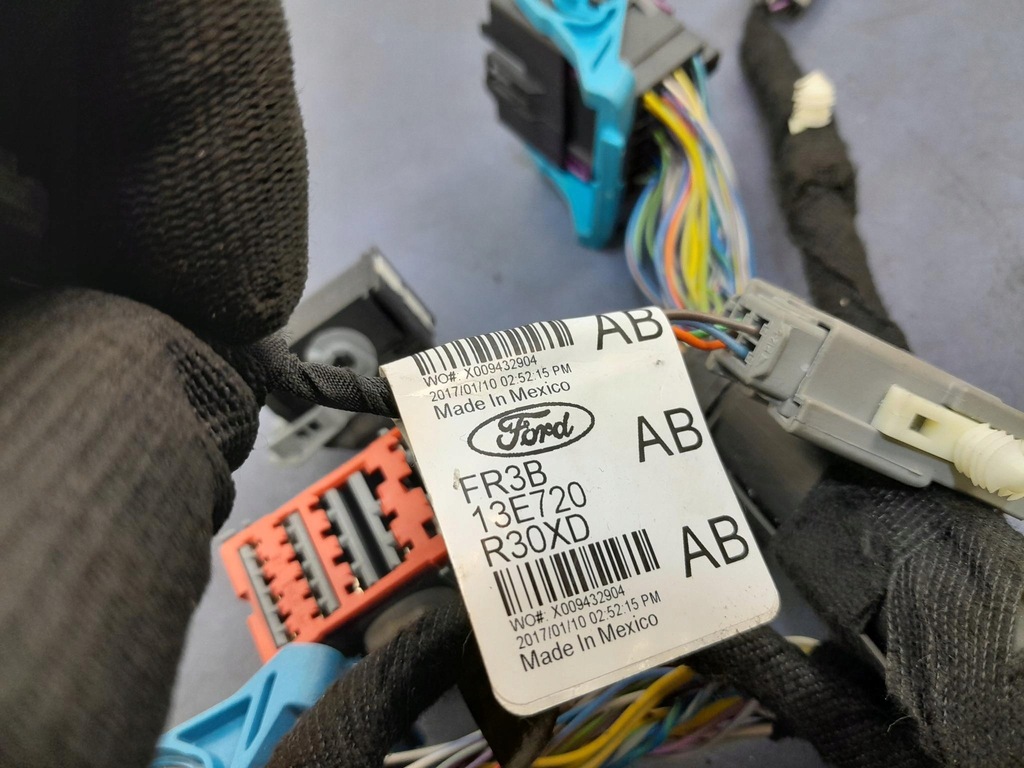 фото №8, Mustang vi джгут електропроводка панелі hr3t-14401-md