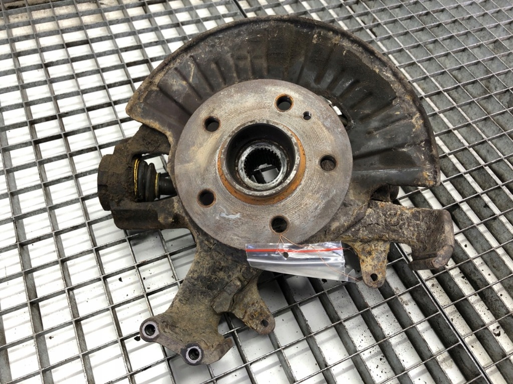 фото №1, Поворотный кулак правый перед mercedes w163 2.3 150km 98-05