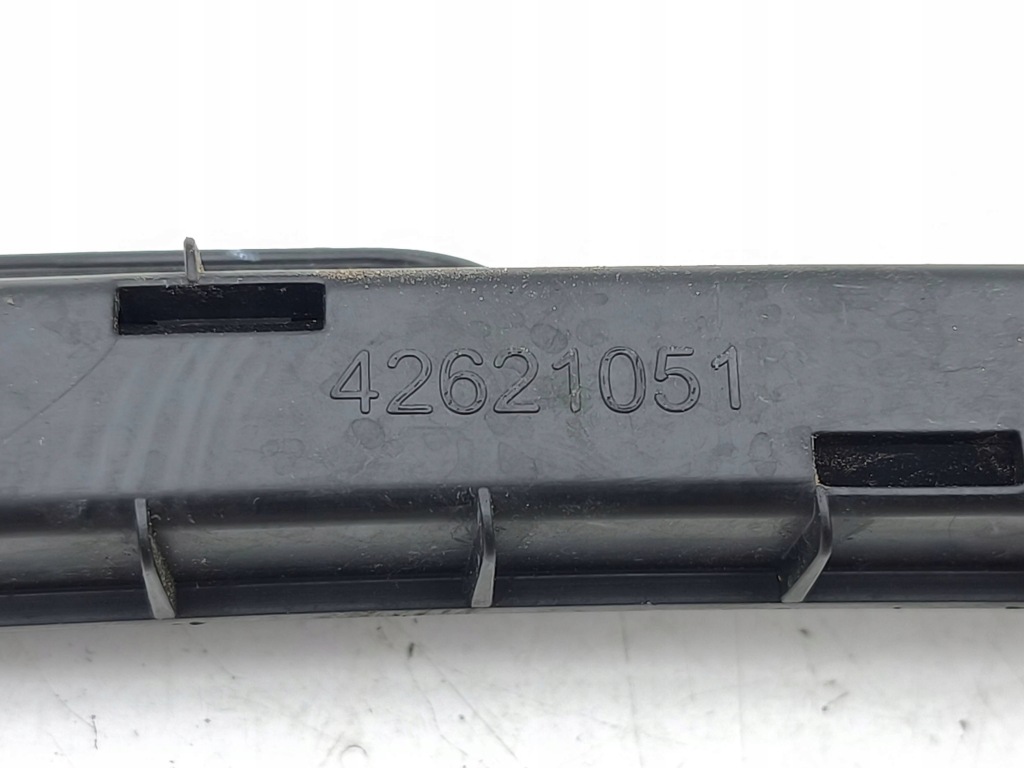 Chevrolet trax 2019 напрямна скло двері передніх 42621051 Зі Шроту