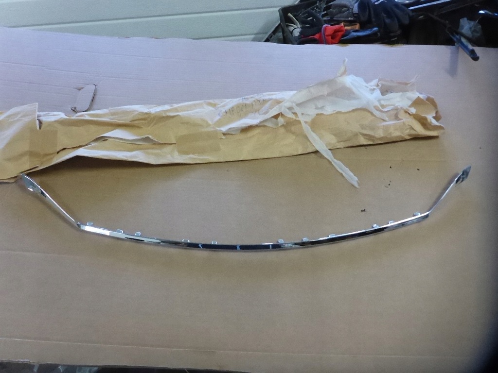 фото №1, Lexus gs 15-19 молдинг хром решітка радіатора бампер перед