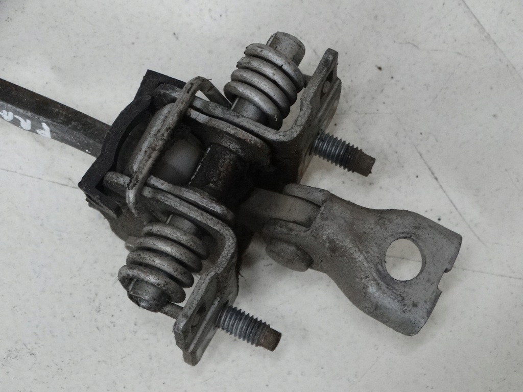 фото №5, Ограничитель дверь opel vectra правый перед