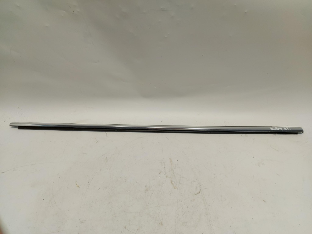 фото №1, Skoda kodiaq lift молдинг уплотнитель правый задняя