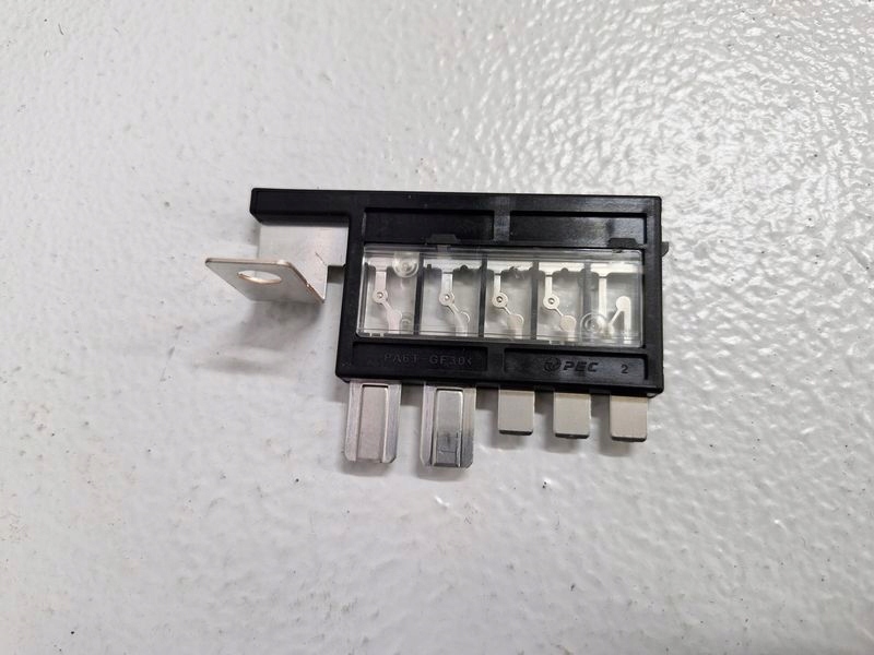 фото №1, Hyundai kona niro ioniq предохранитель комбинированный 18980-10200