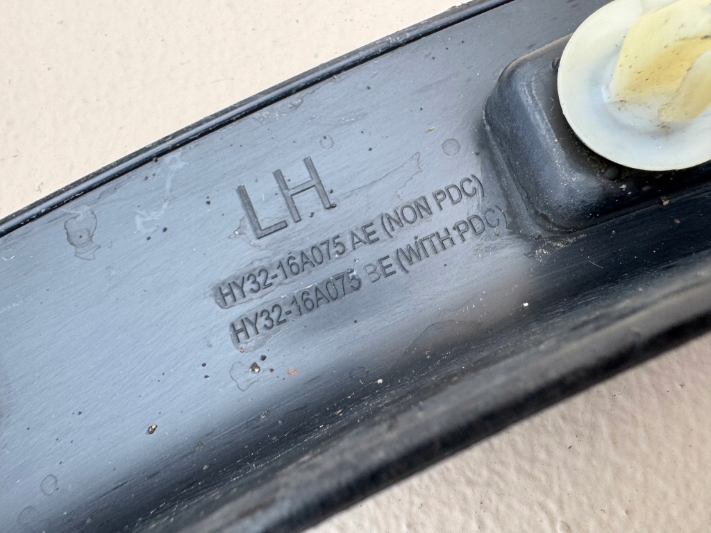 фото №15, Land rover discovery 5 v l462 молдинг крыла левый перед hy32-16a075