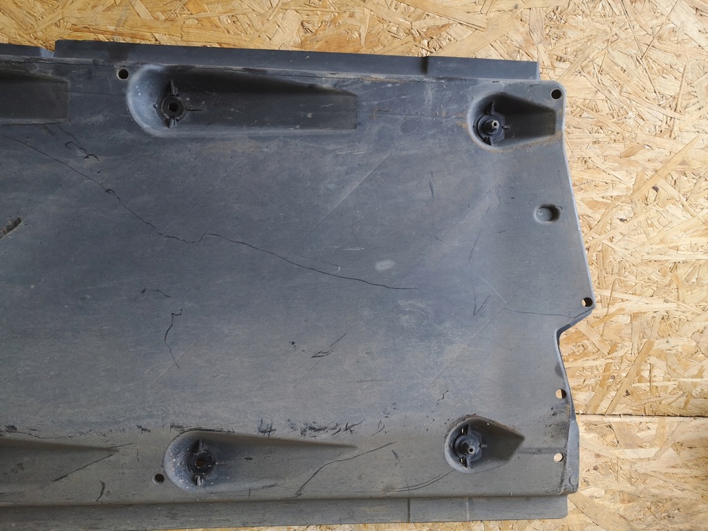 фото №5, Audi a1 8x защита плита подвеска правая 6r0825202