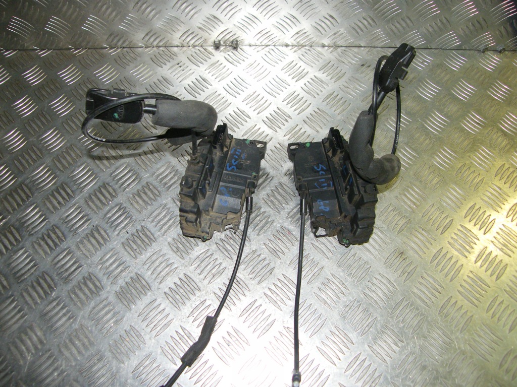 фото №1, Замок левый правый задняя задний 6-pin scenic iii