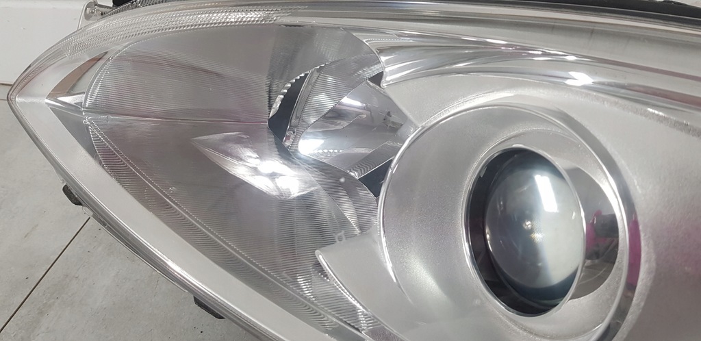 фото №7, Mazda 5 ii lift лампа фара левый перед