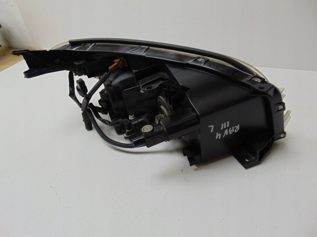 фото №5, Лампа левая перед toyota rav4 iii europa