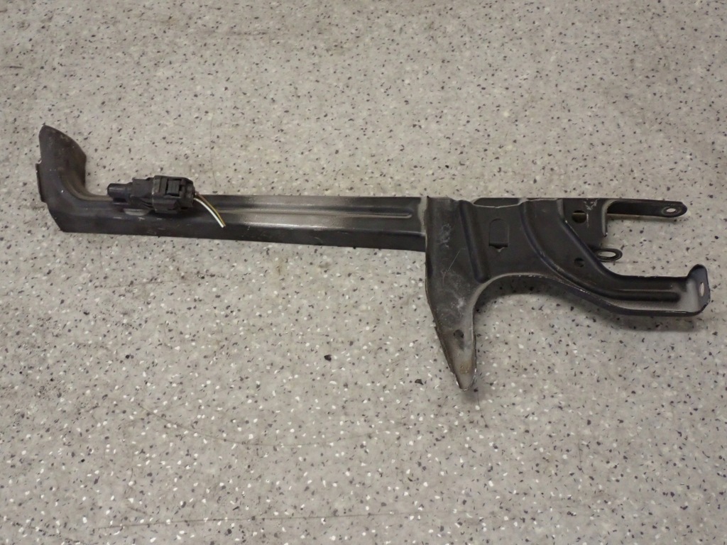 фото №1, Toyota corolla 02-07 кронштейн замка капот