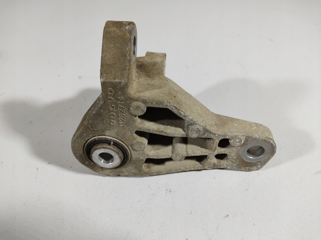 фото №5, Volvo v60 13r- кронштейн подушка двигателя