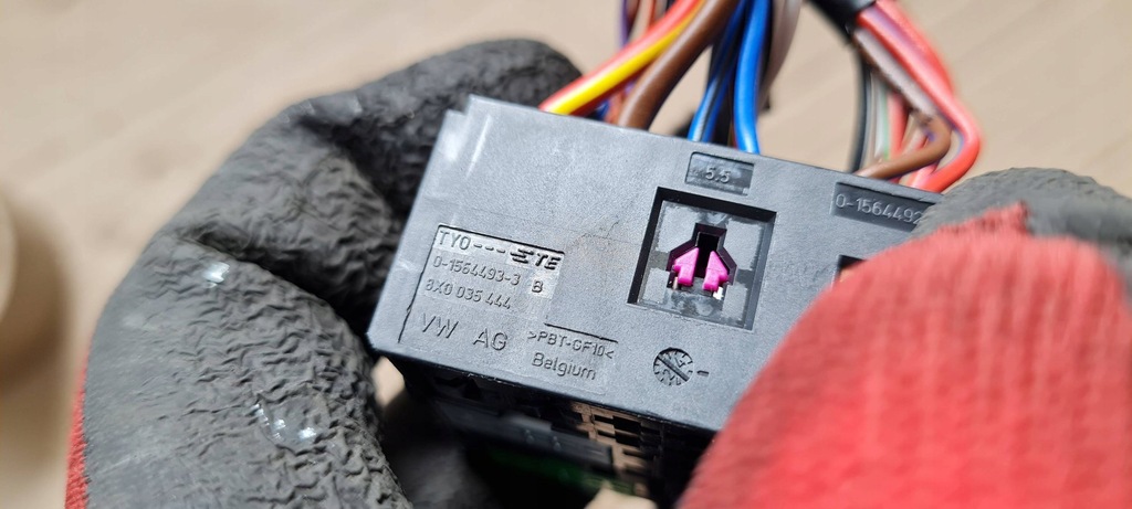 фото №7, S3 8y a3 lift штекер колодка радио 8x0035444 q5 q3 a6 a4 b9 q3 q7 4m