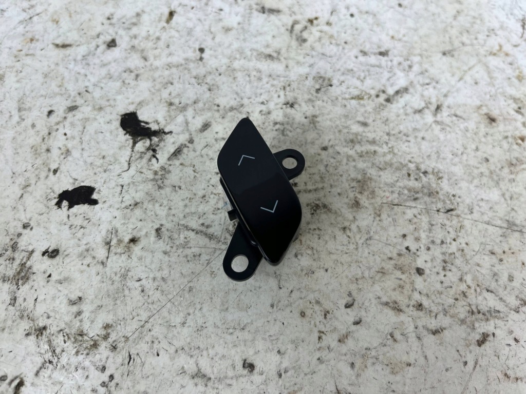 фото №1, Переключатели tesla model x 105431400b