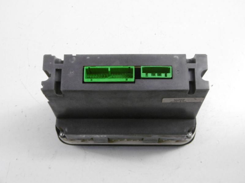 фото №12, Volvo v70 1 i typ l 96-00 панель обдув 9171636